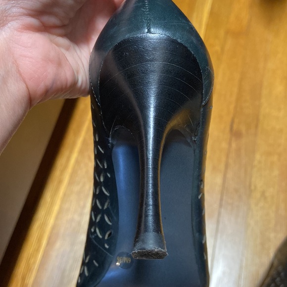 Beautiful Black Leather Arturo Chiang Peep-toe Pumps - Size 6 - Picture 7 of 7